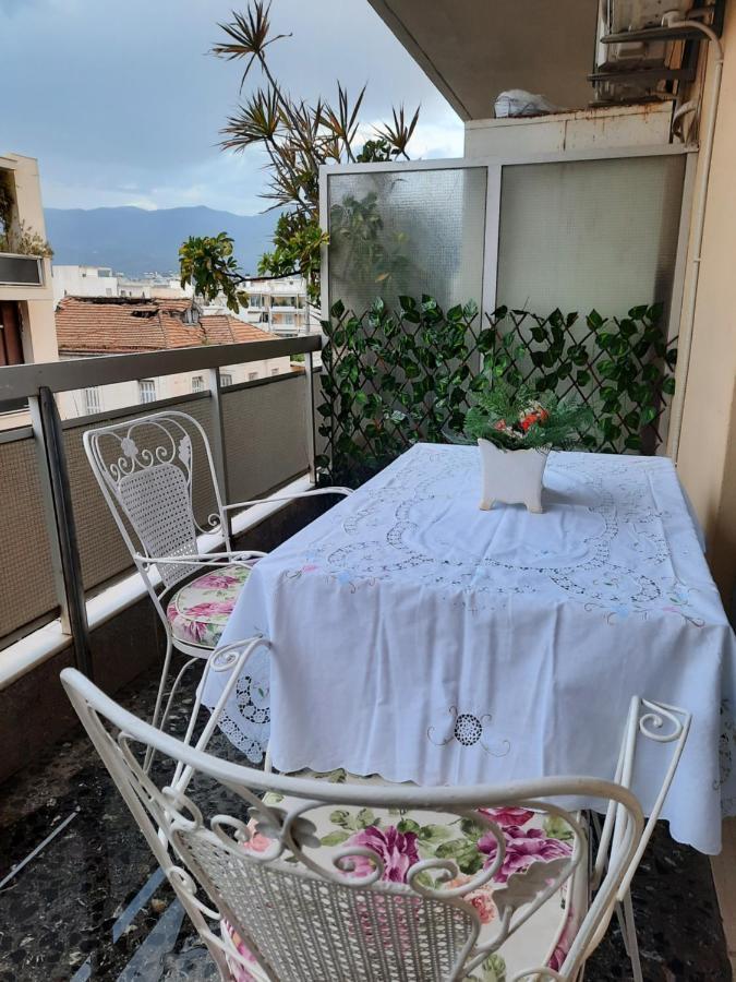 Villys Apartment Kalamata Exterior foto
